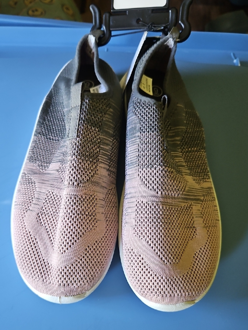 DSG Direct Women's Knit Water Shoes: GRAY/PINK: NEW WITH TAGS: SIZE 9